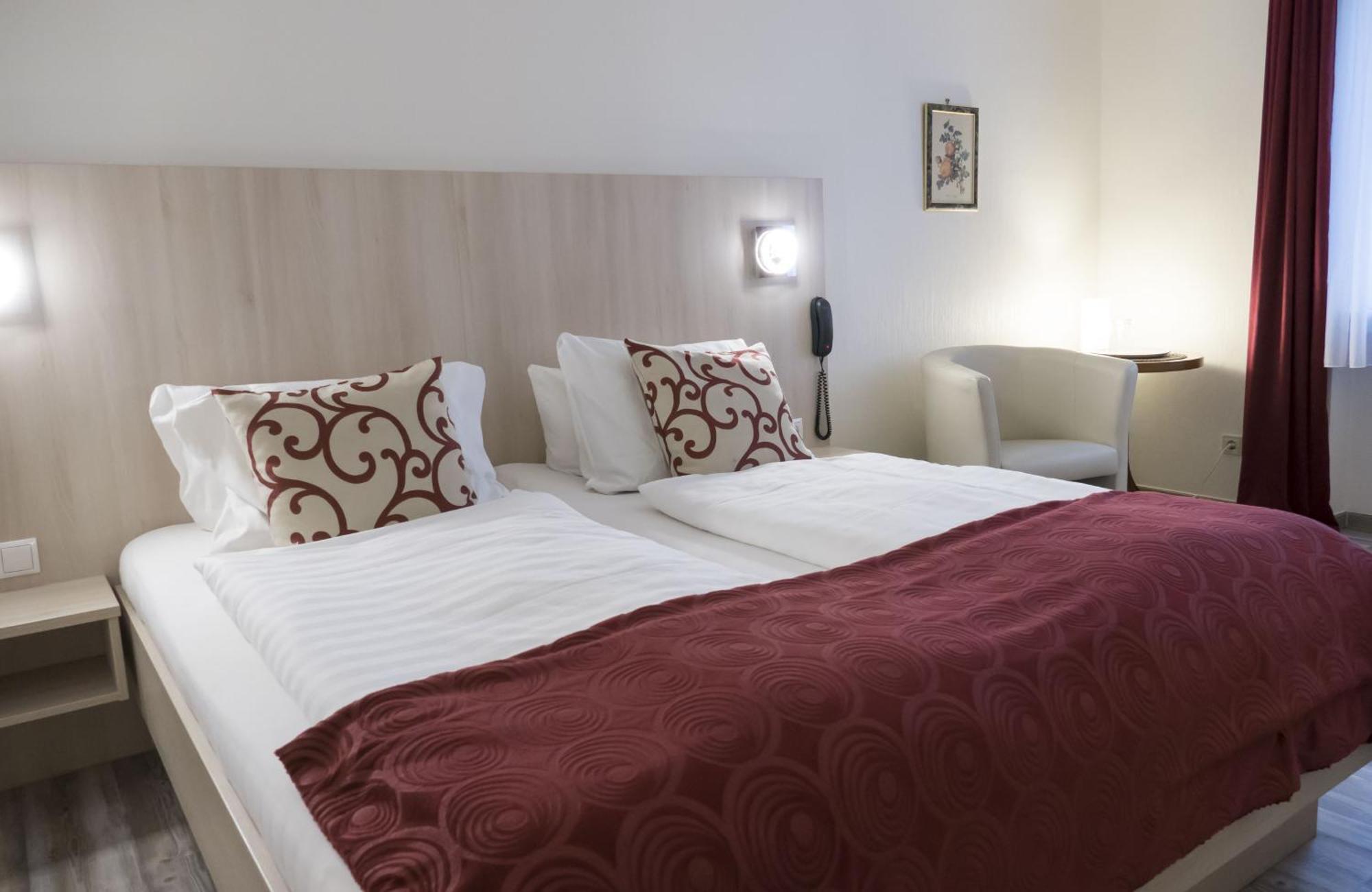 Hotel Excelsior Kassel Pokoj fotografie